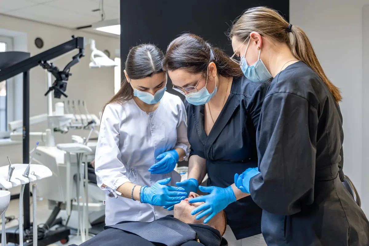 especializaciones en odontología